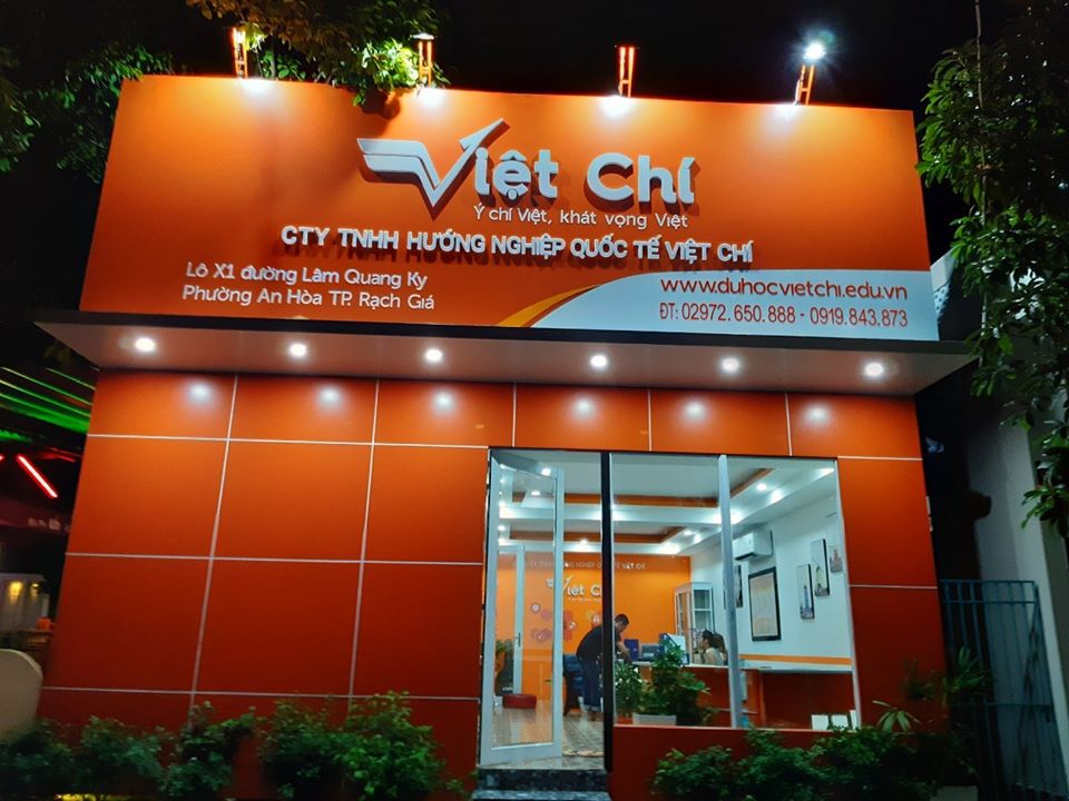 Một số hình ảnh tại văn phòng Việt Chí